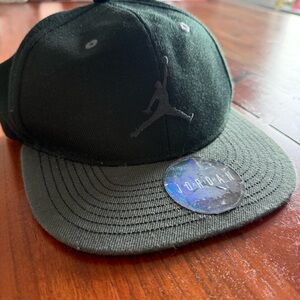 🦊 Jordan Classic Black Youth Size Hat